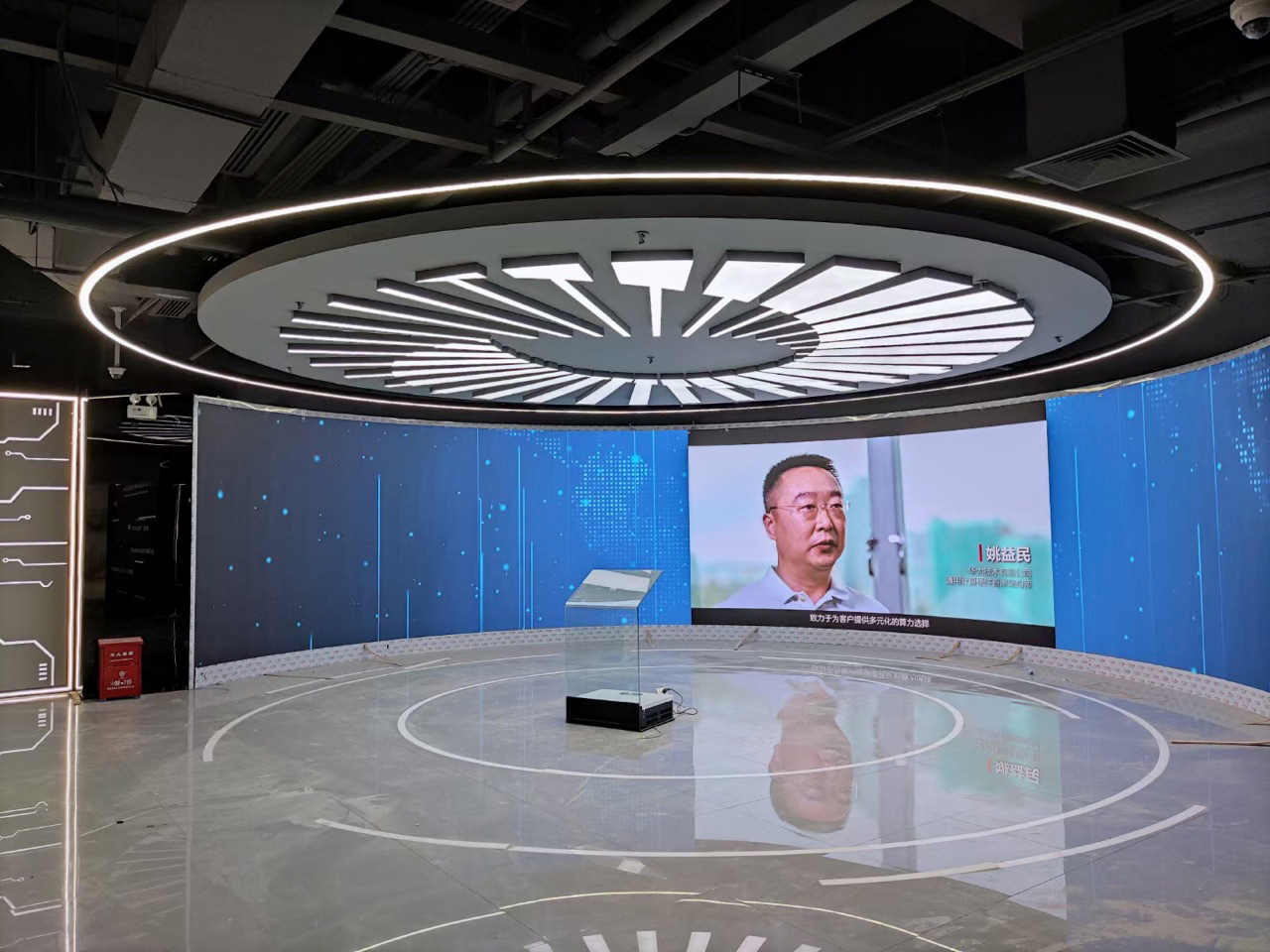 海佳彩亮超清小间距亮相华为总部展厅和区域品牌体验店