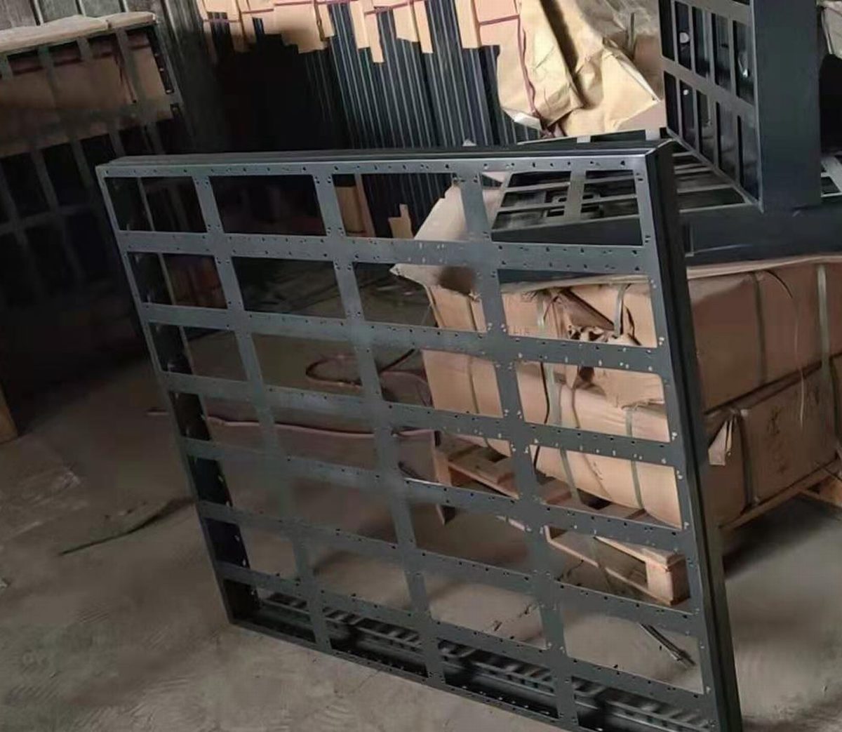 户外LED显示屏防水箱体解决方案