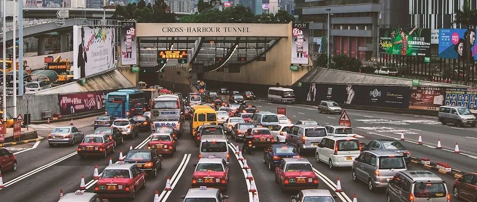 车载屏幕新视野，仰邦科技iLEDSys智慧交通车载屏幕管理方案