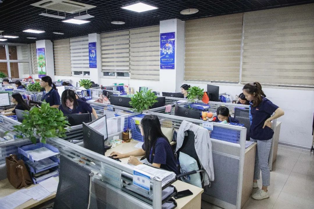 我们做到了！强力巨彩8月销量创历史新高！