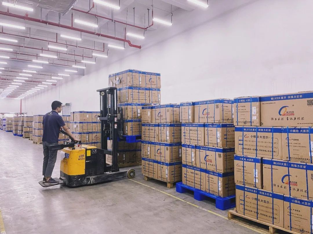 我们做到了！强力巨彩8月销量创历史新高！