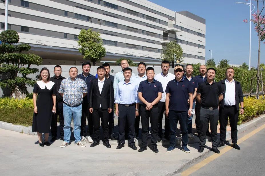 高歌奋进，未来可期！强力巨彩2022年省级经销商第三次会议圆满举行！