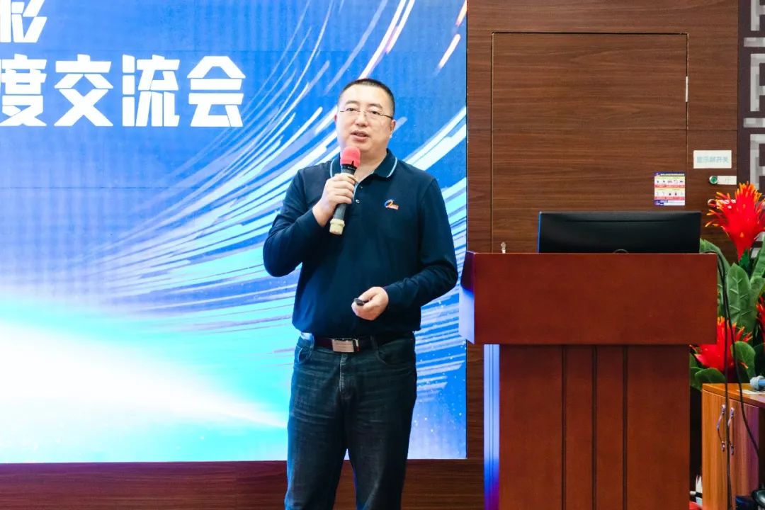 湖北强力巨彩,有你更精彩。强力巨彩省级经销商月度交流会完美收官!