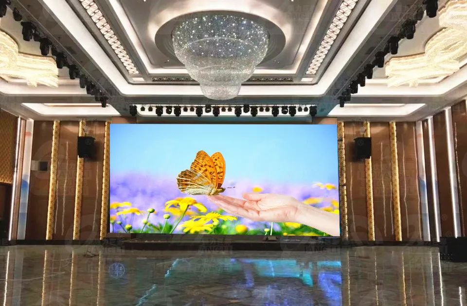 酒店即将迎来旺季，强力巨彩LED大屏，让酒店旺季里旺上加旺