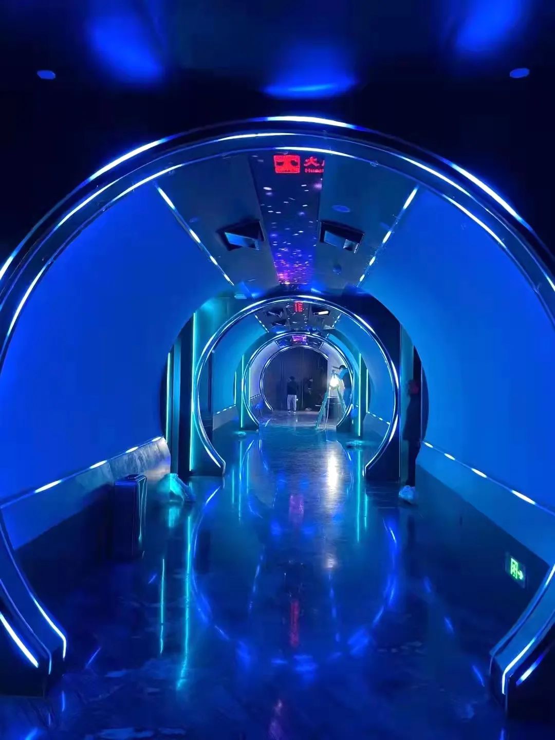 酒店即将迎来旺季，强力巨彩LED大屏，让酒店旺季里旺上加旺