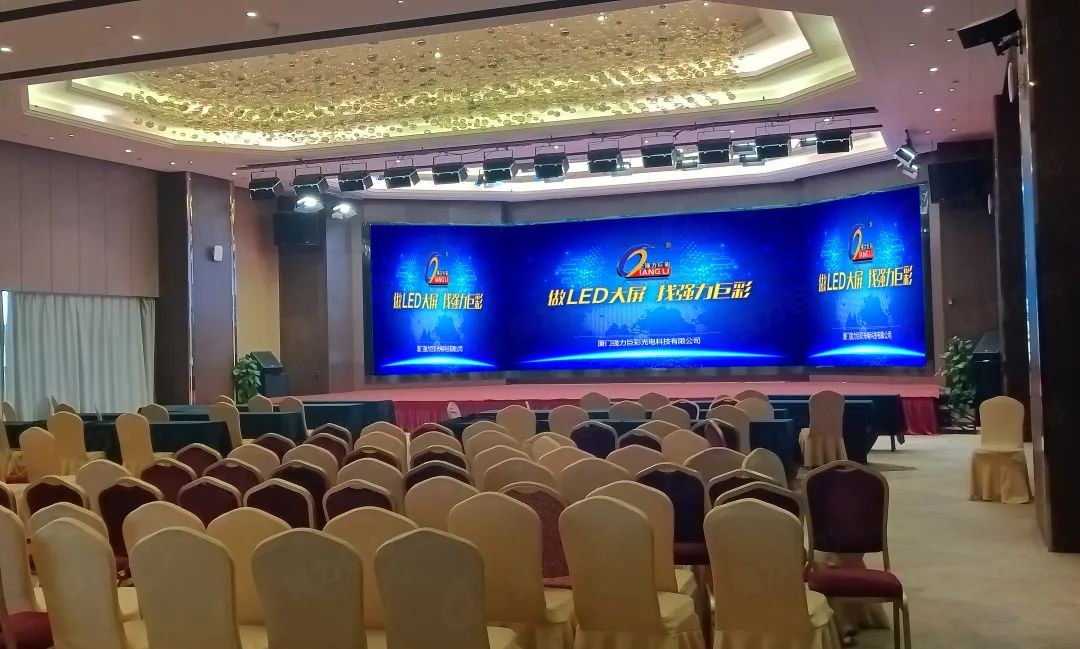 酒店即将迎来旺季，强力巨彩LED大屏，让酒店旺季里旺上加旺