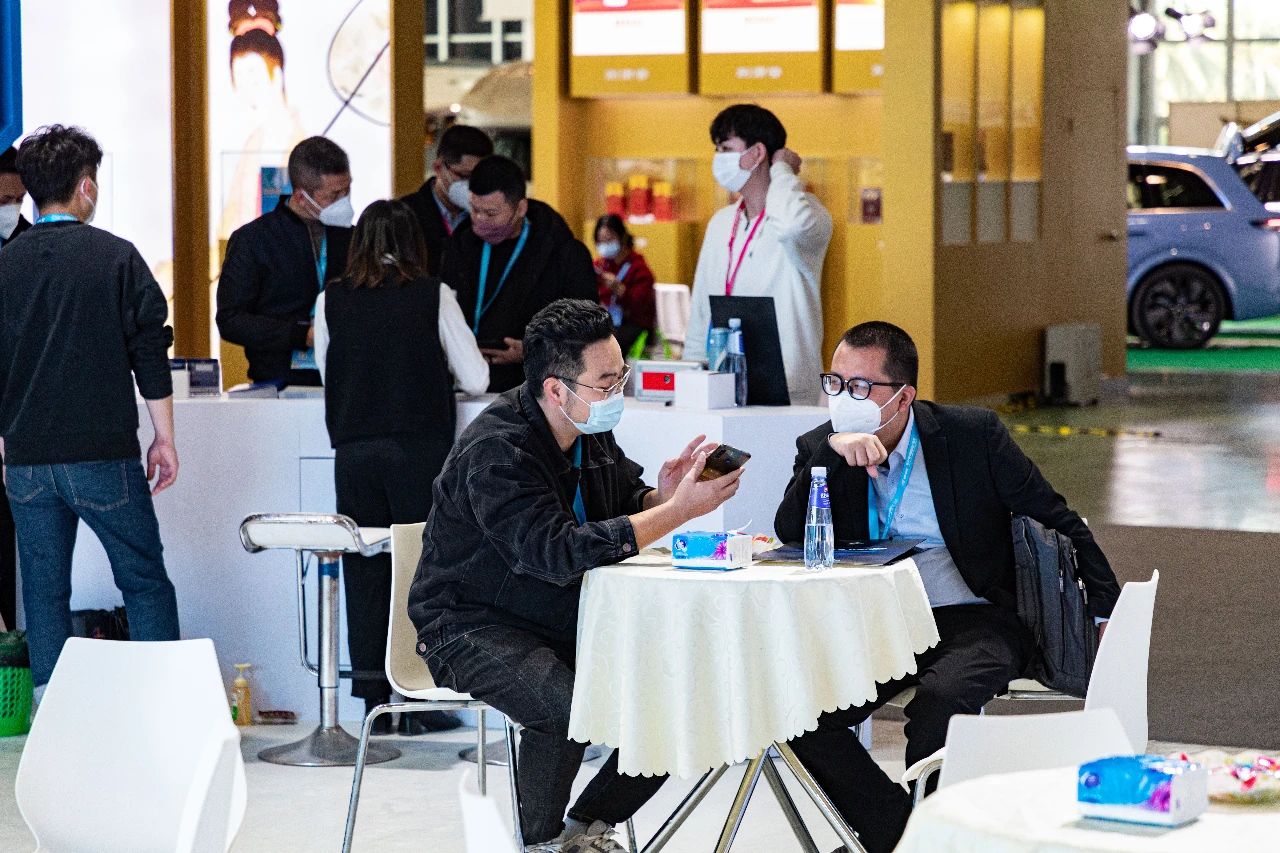 强力巨彩闪耀亮相大国好货创新联展！