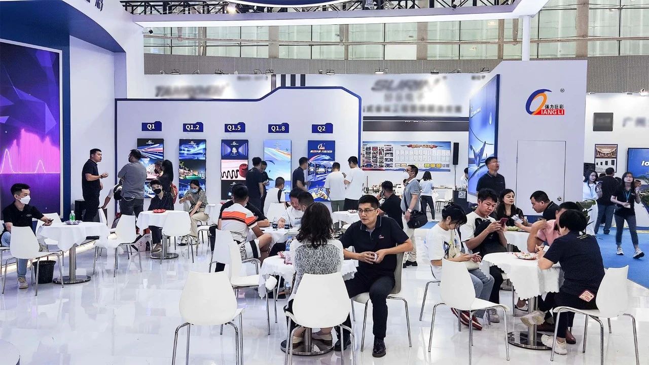 强力巨彩盛装亮相2023广州国际专业灯光、音响展览会！