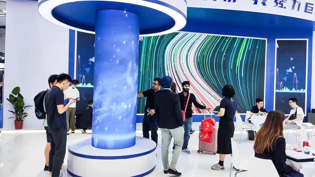 强力巨彩盛装亮相2023广州国际专业灯光、音响展览会！