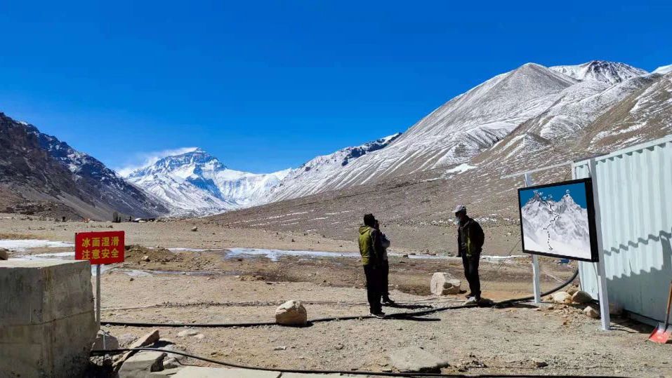 胡军代言强力巨彩，一场实力派的同频共振