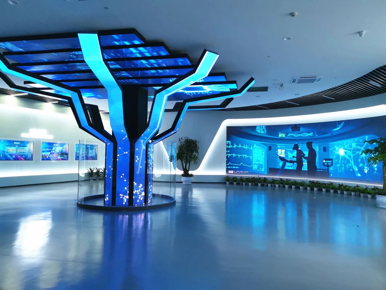 胡军代言强力巨彩，一场实力派的同频共振