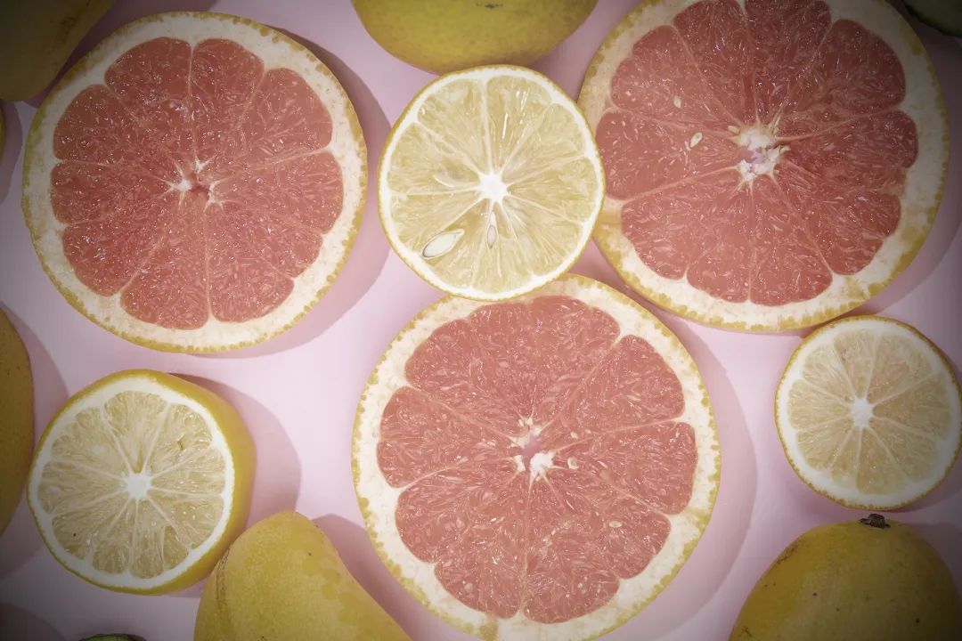 LED显示屏智能电子讲台解决方案,开启演讲新体验!