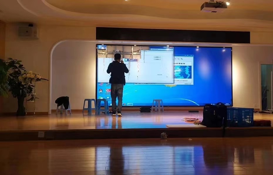 揭秘LED显示屏色彩失真之谜