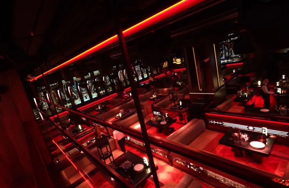 老牌酒吧焕新升级,强力巨彩LED大屏重构南昌城市夜生活新图景!